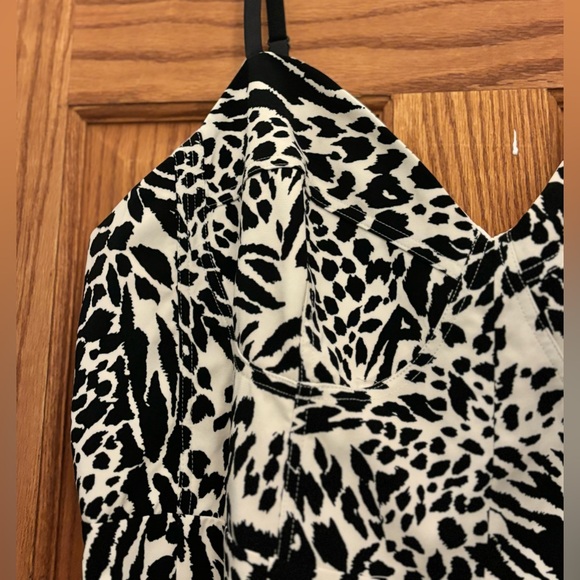 Sergio Hudson for Target Sz 2x cheetah print, lite boning for structure, body on - Picture 5 of 5